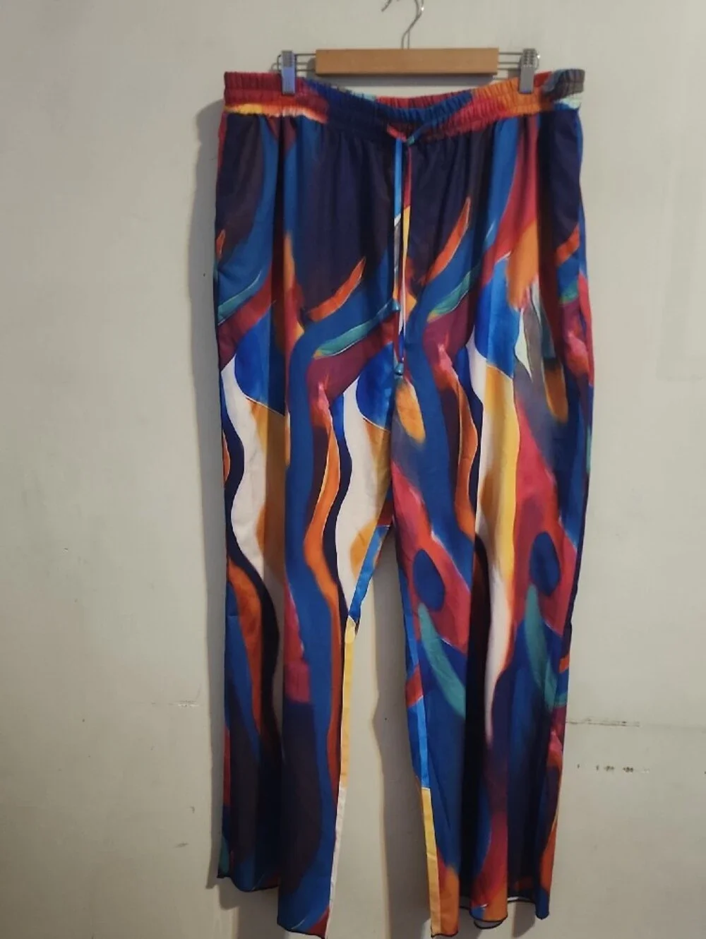 Multicolor Abstract Print Men’s Dress Pants. New Without Tag